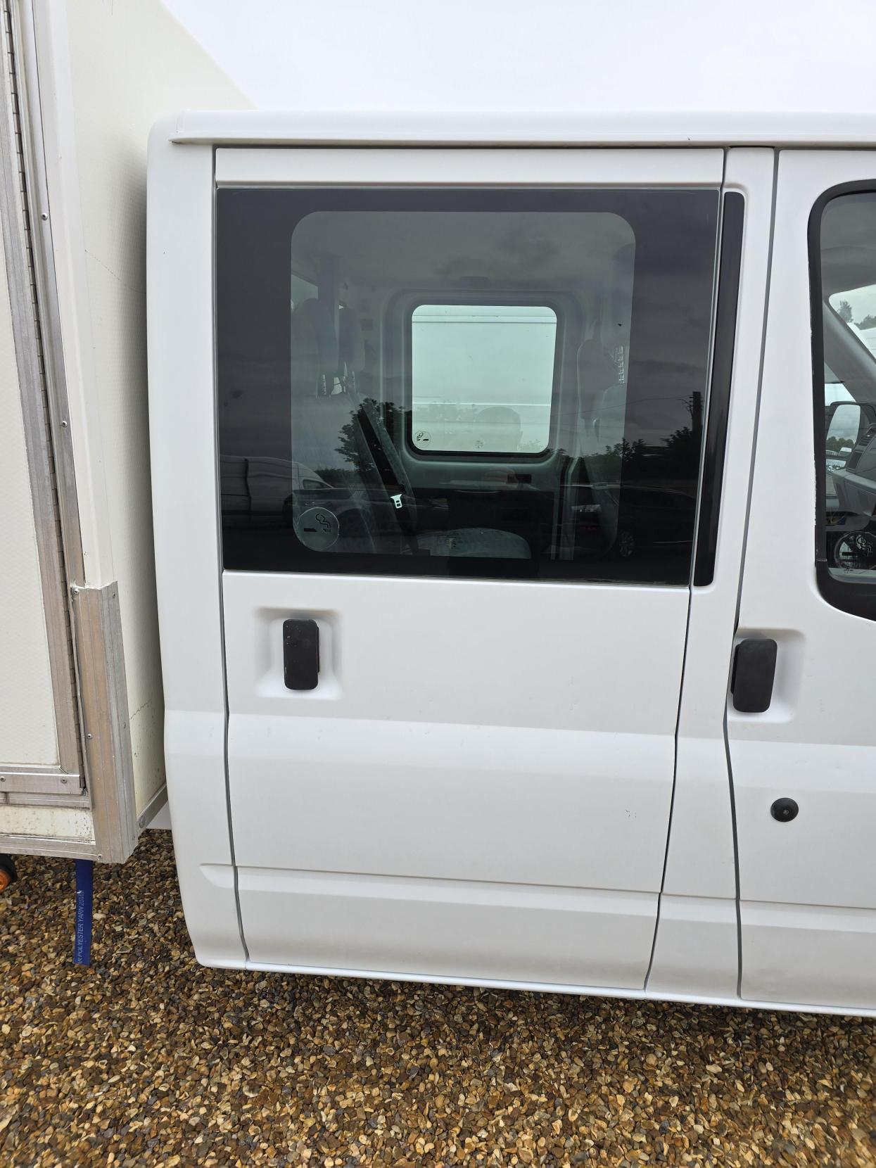 Ford Transit 2.2 TDCi 350 Chassis Cab 4dr Diesel Manual RWD L4 (DRW) (123 bhp)