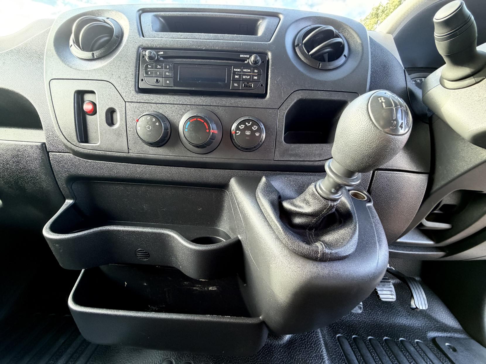 Vauxhall Movano 2.3 CDTi 3500 Panel Van 5dr Diesel Manual FWD L1 H1 Euro 5 (110 ps)