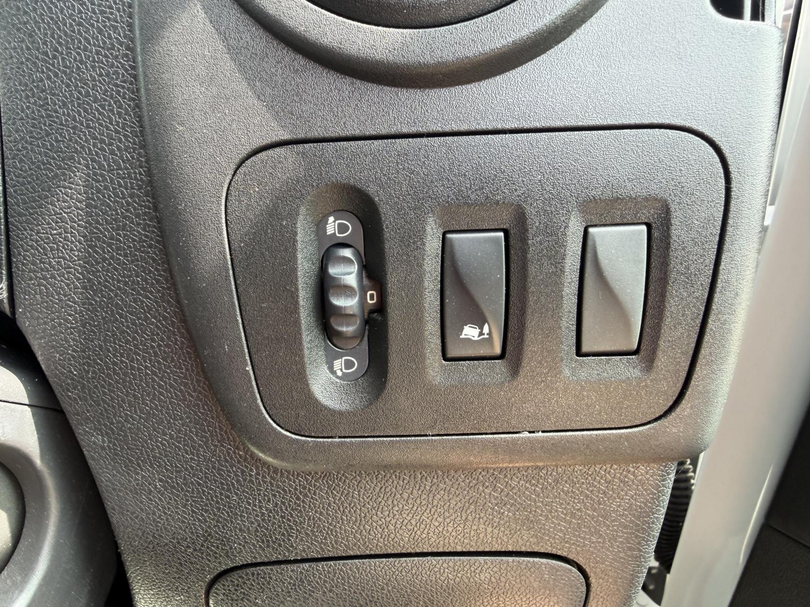 2016 Vauxhall Movano 2.3 CDTi 3500 Panel Van 5dr Diesel Manual FWD L1 H1 Euro 5 (110 ps) - Thumbnail 20