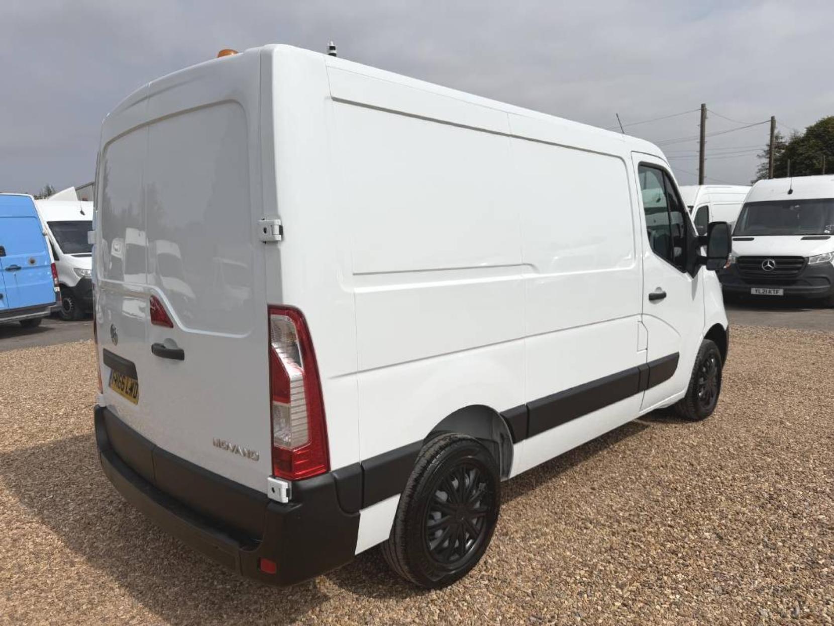 2016 Vauxhall Movano 2.3 CDTi 3500 Panel Van 5dr Diesel Manual FWD L1 H1 Euro 5 (110 ps) - Thumbnail 11