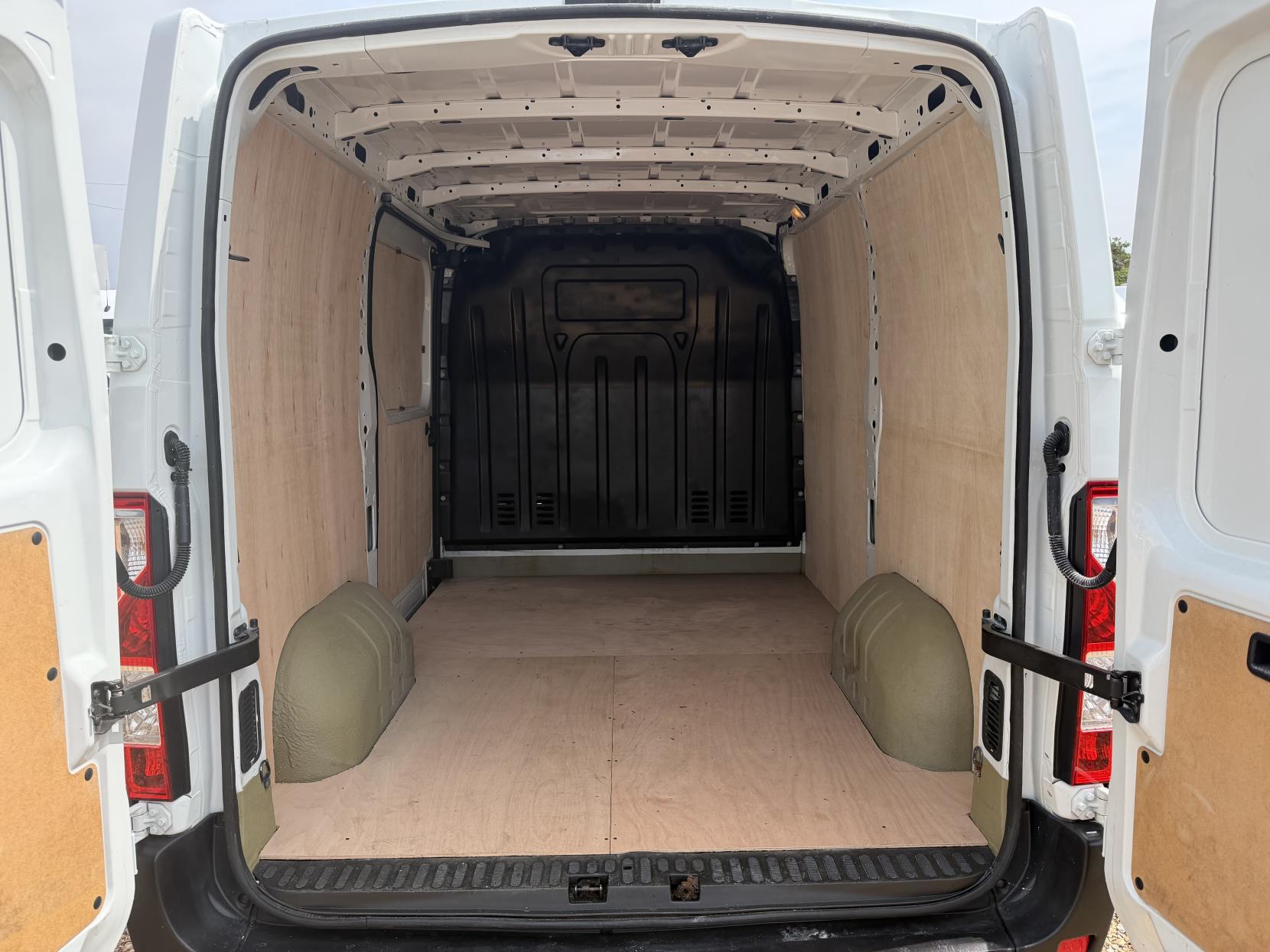 2016 Vauxhall Movano 2.3 CDTi 3500 Panel Van 5dr Diesel Manual FWD L1 H1 Euro 5 (110 ps) - Thumbnail 3