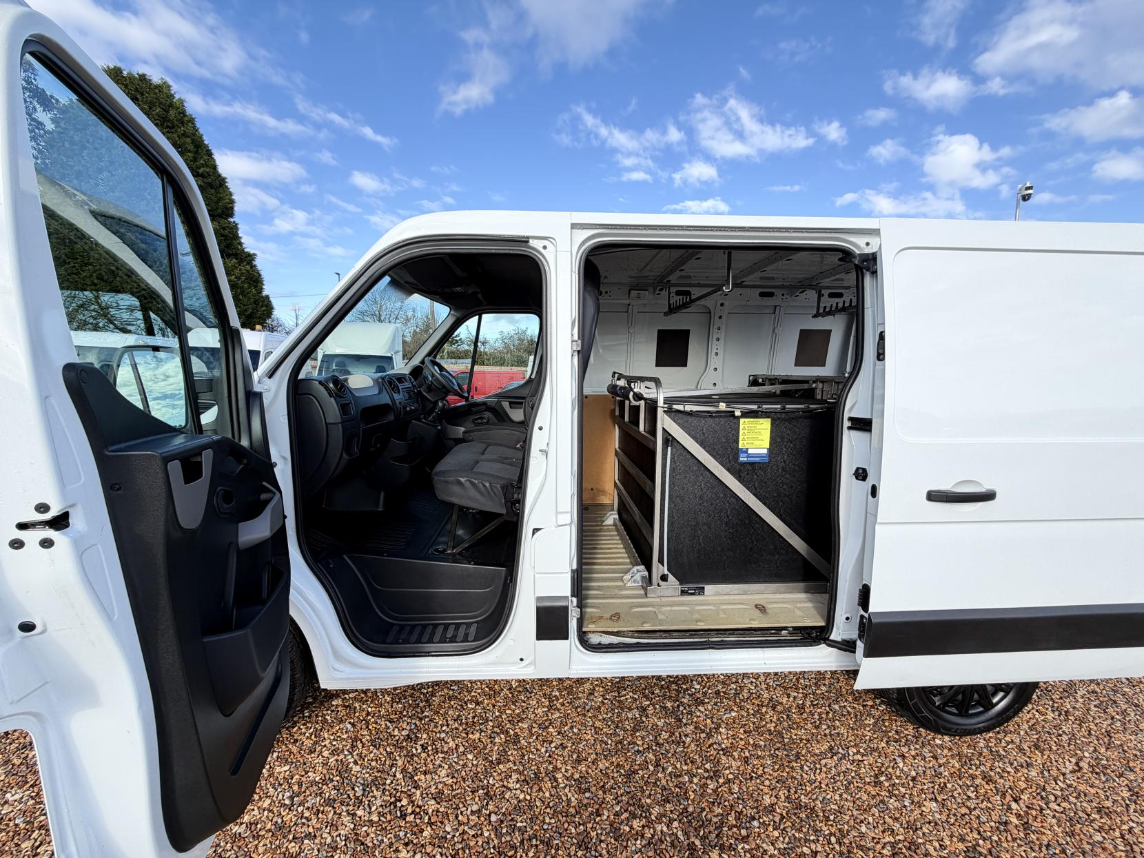 Vauxhall Movano 2.3 CDTi 3500 Panel Van 5dr Diesel Manual FWD L1 H1 Euro 5 (110 ps)