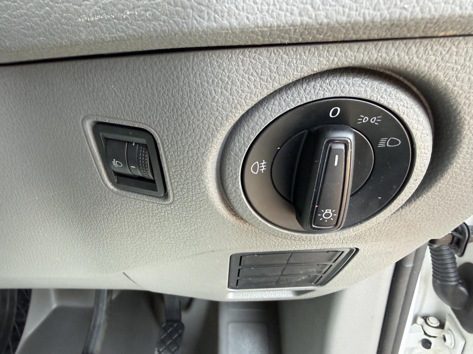 Volkswagen Crafter 2.0 TDI CR35 Trendline Panel Van 5dr Diesel Manual FWD LWB High Roof Euro 6 (s/s) (140 ps)