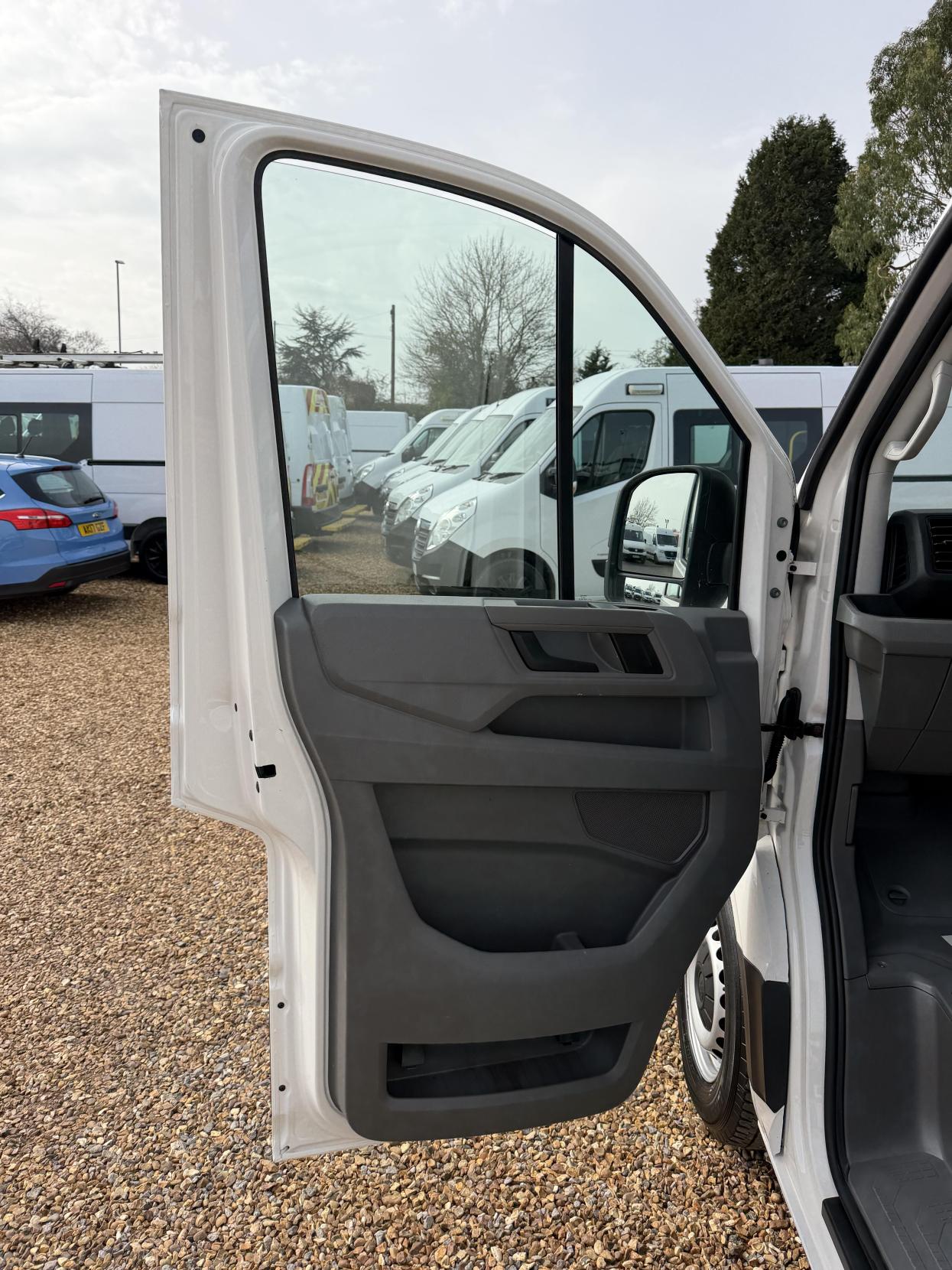 Volkswagen Crafter 2.0 TDI CR35 Trendline Panel Van 5dr Diesel Manual FWD LWB High Roof Euro 6 (s/s) (140 ps)