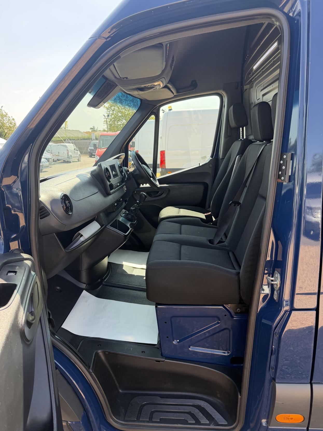 2020 Mercedes-Benz Sprinter 2.1 316 CDI Panel Van 5dr Diesel Manual RWD L2 H2 Euro 6 (163 ps) - Thumbnail 14
