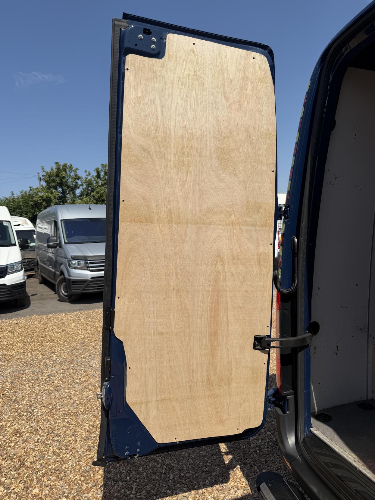 2020 Mercedes-Benz Sprinter 2.1 316 CDI Panel Van 5dr Diesel Manual RWD L2 H2 Euro 6 (163 ps) - Thumbnail 39