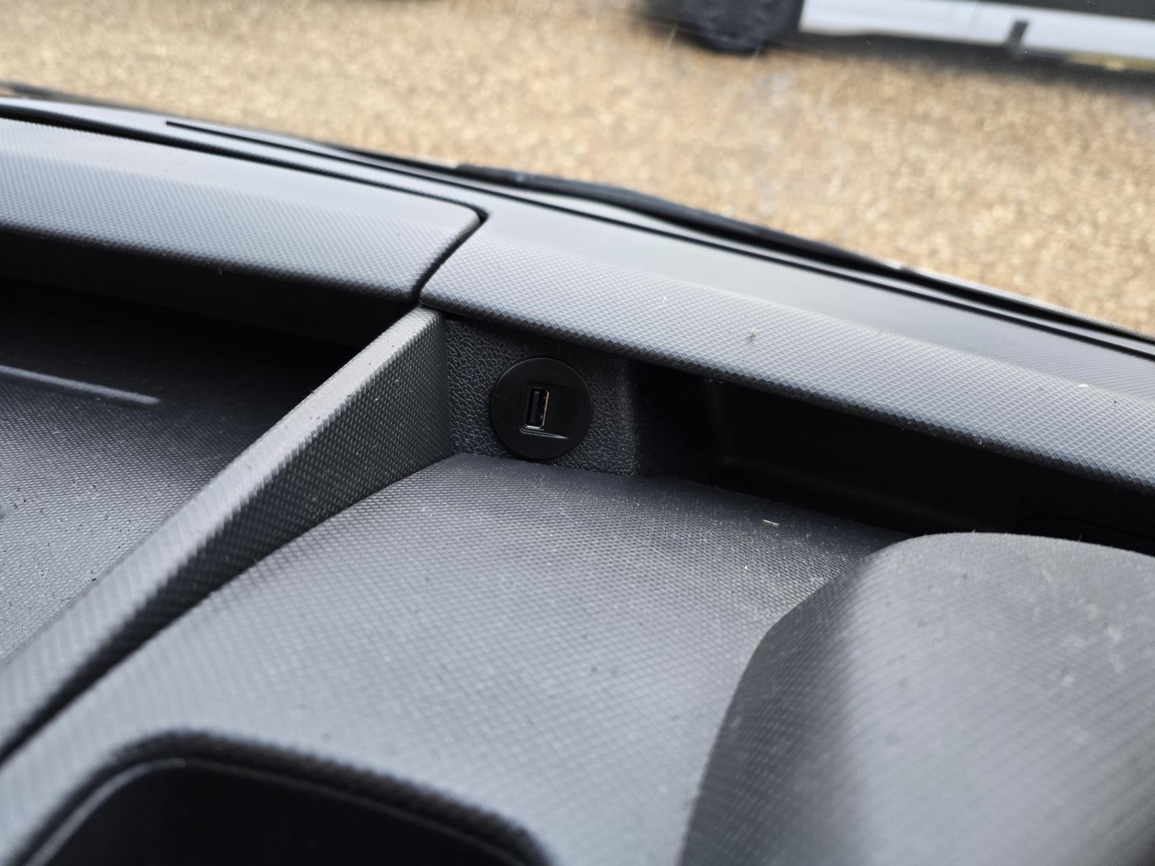 Vauxhall Movano 2.3 CDTi 3500 Panel Van 5dr Diesel Manual FWD L2 H2 Euro 6 (130 ps)