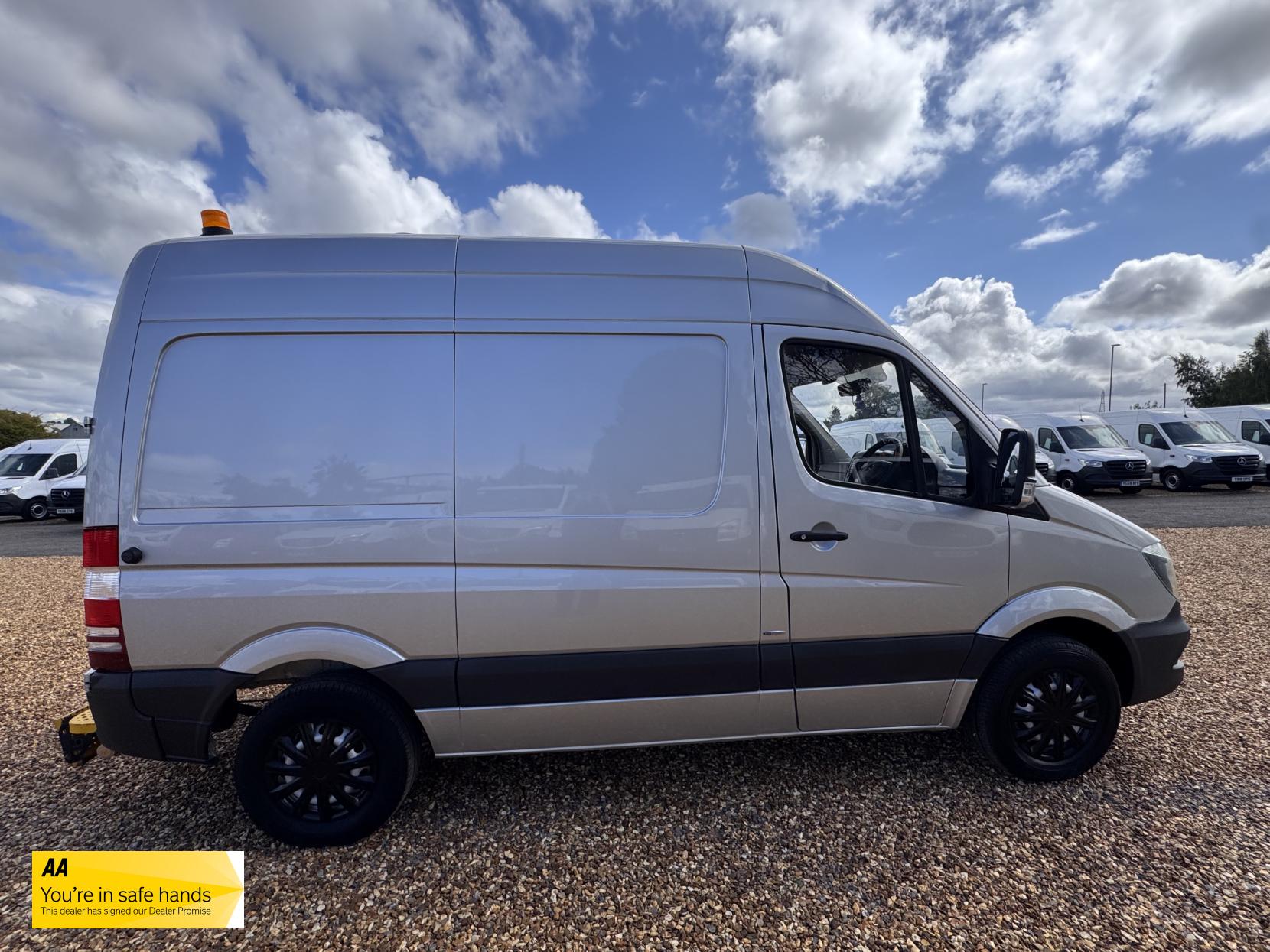 Mercedes-Benz Sprinter 2.1 313 CDi Panel Van 4dr Diesel Manual RWD L1 H3 (222 g/km, 129 bhp)