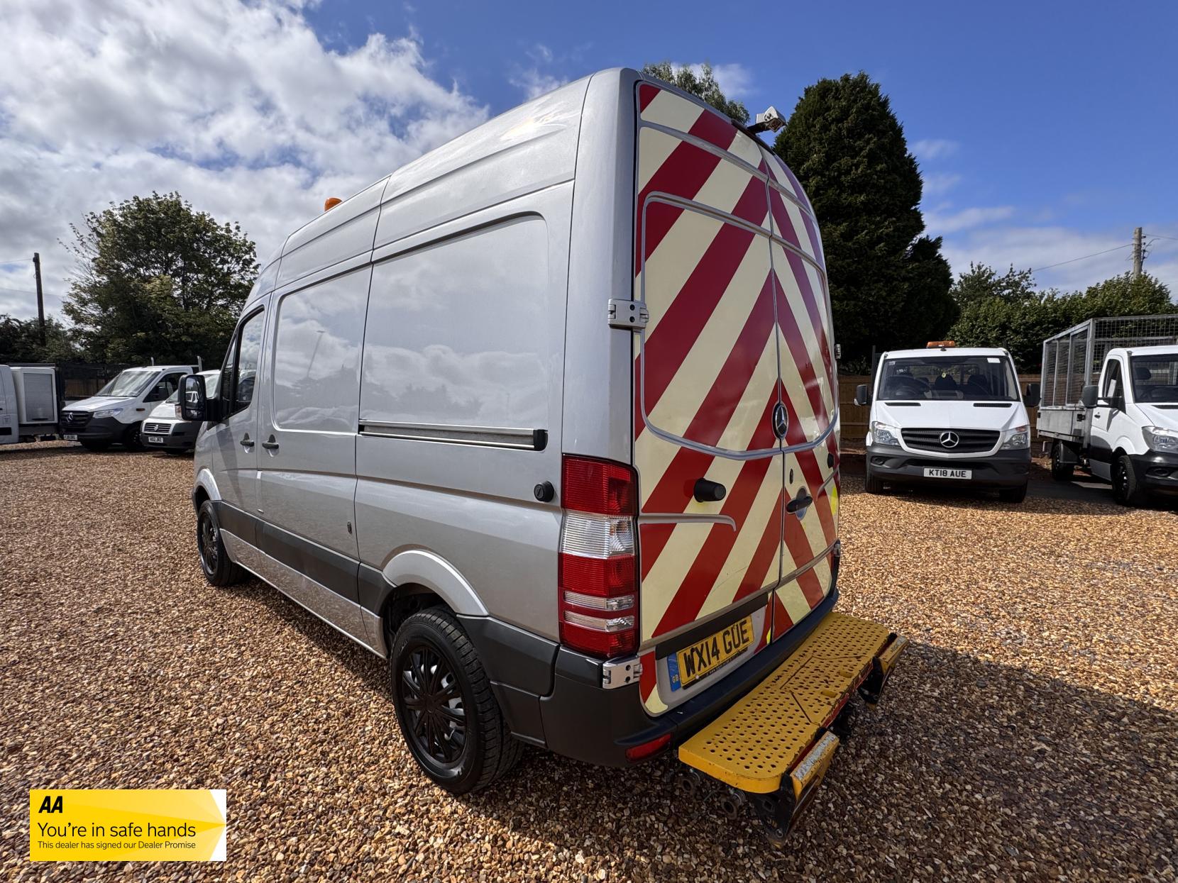 Mercedes-Benz Sprinter 2.1 313 CDi Panel Van 4dr Diesel Manual RWD L1 H3 (222 g/km, 129 bhp)