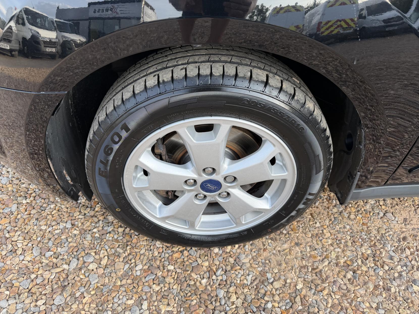 2017 Ford Transit Connect 1.5 TDCi 200 Limited Panel Van 5dr Diesel Manual L1 H1 (119 g/km, 118 bhp) - Thumbnail 46