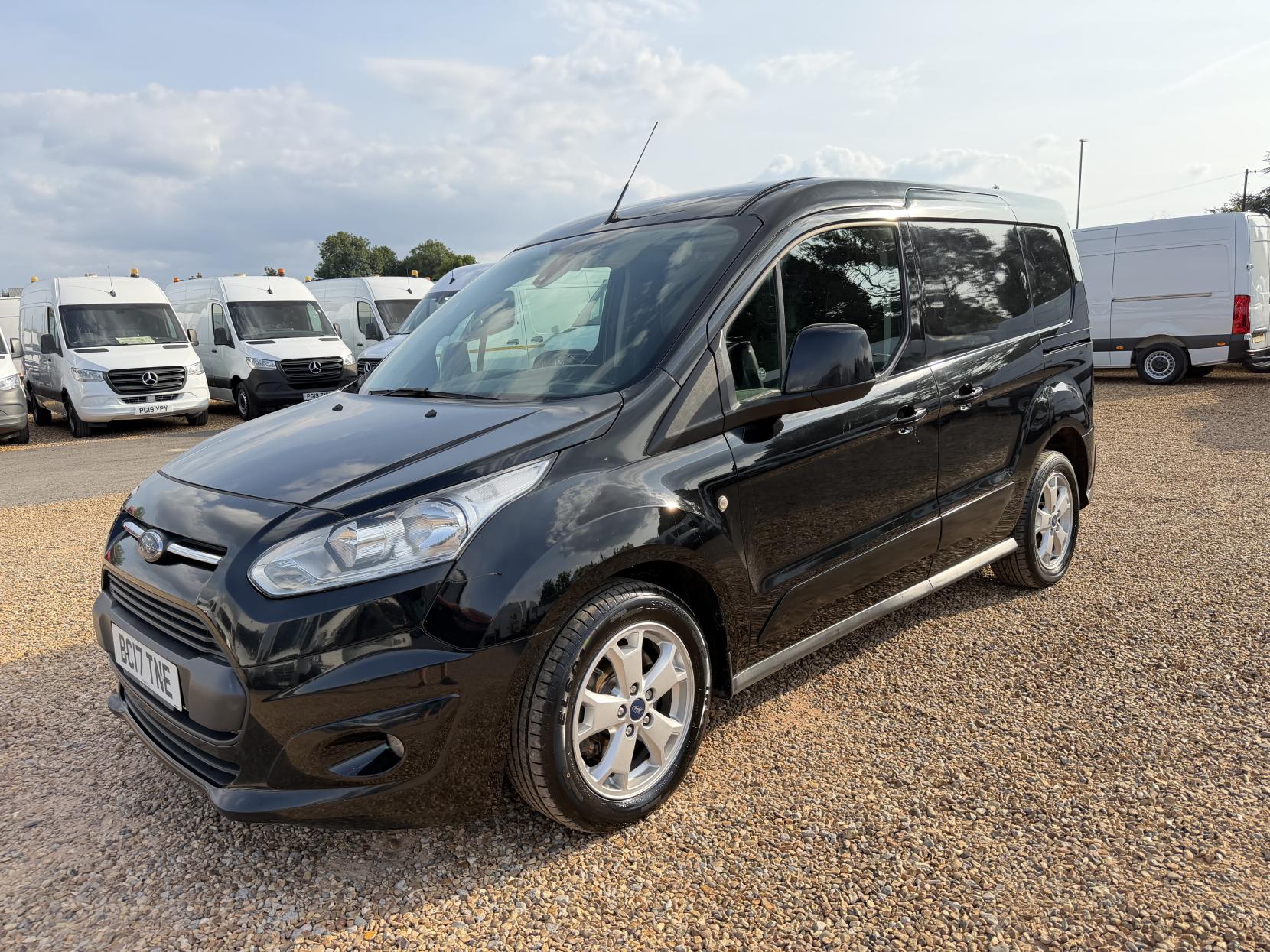 2017 Ford Transit Connect 1.5 TDCi 200 Limited Panel Van 5dr Diesel Manual L1 H1 (119 g/km, 118 bhp) - Thumbnail 7