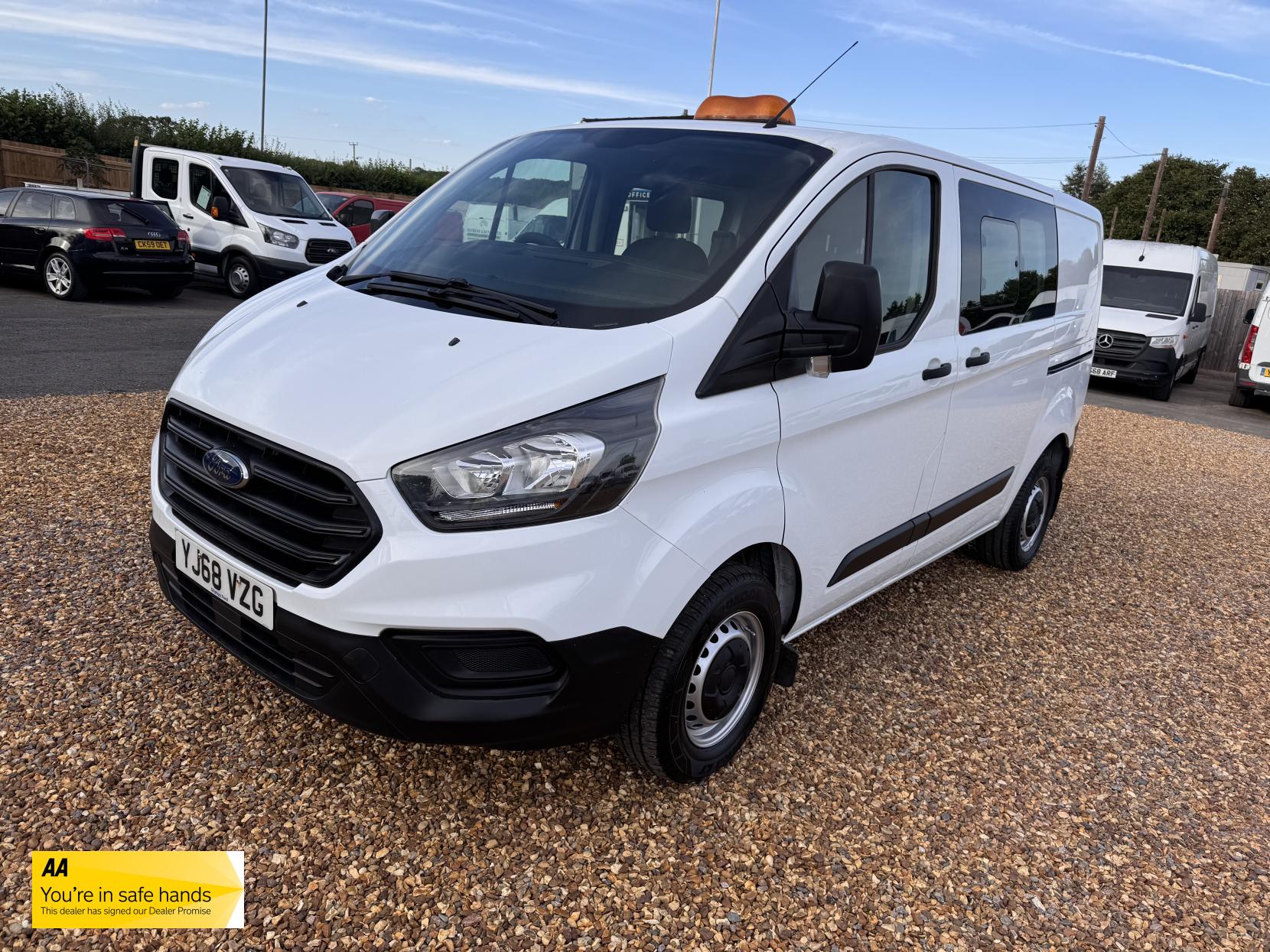 Ford Transit Custom 2.0 280 EcoBlue Crew Van Double Cab 5dr Diesel Manual L1 H1 Euro 6 (5 Seat) (105 ps)
