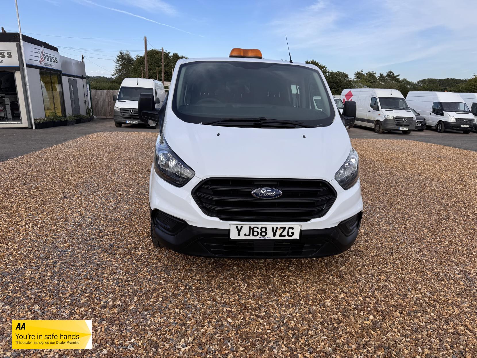 Ford Transit Custom 2.0 280 EcoBlue Crew Van Double Cab 5dr Diesel Manual L1 H1 Euro 6 (5 Seat) (105 ps)