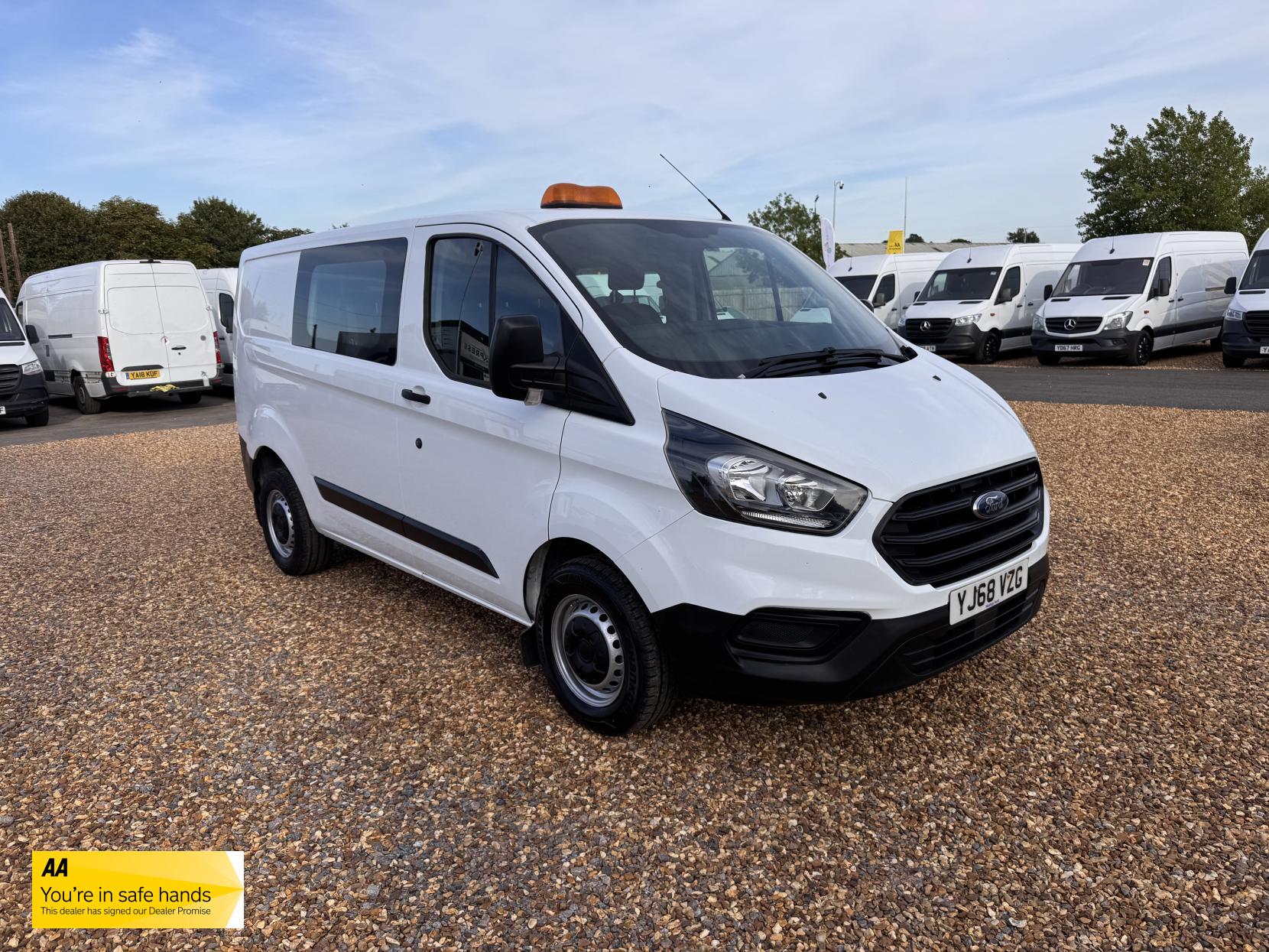 Ford Transit Custom 2.0 280 EcoBlue Crew Van Double Cab 5dr Diesel Manual L1 H1 Euro 6 (5 Seat) (105 ps)