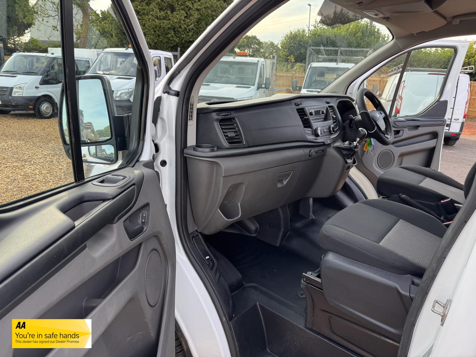 Ford Transit Custom 2.0 280 EcoBlue Crew Van Double Cab 5dr Diesel Manual L1 H1 Euro 6 (5 Seat) (105 ps)