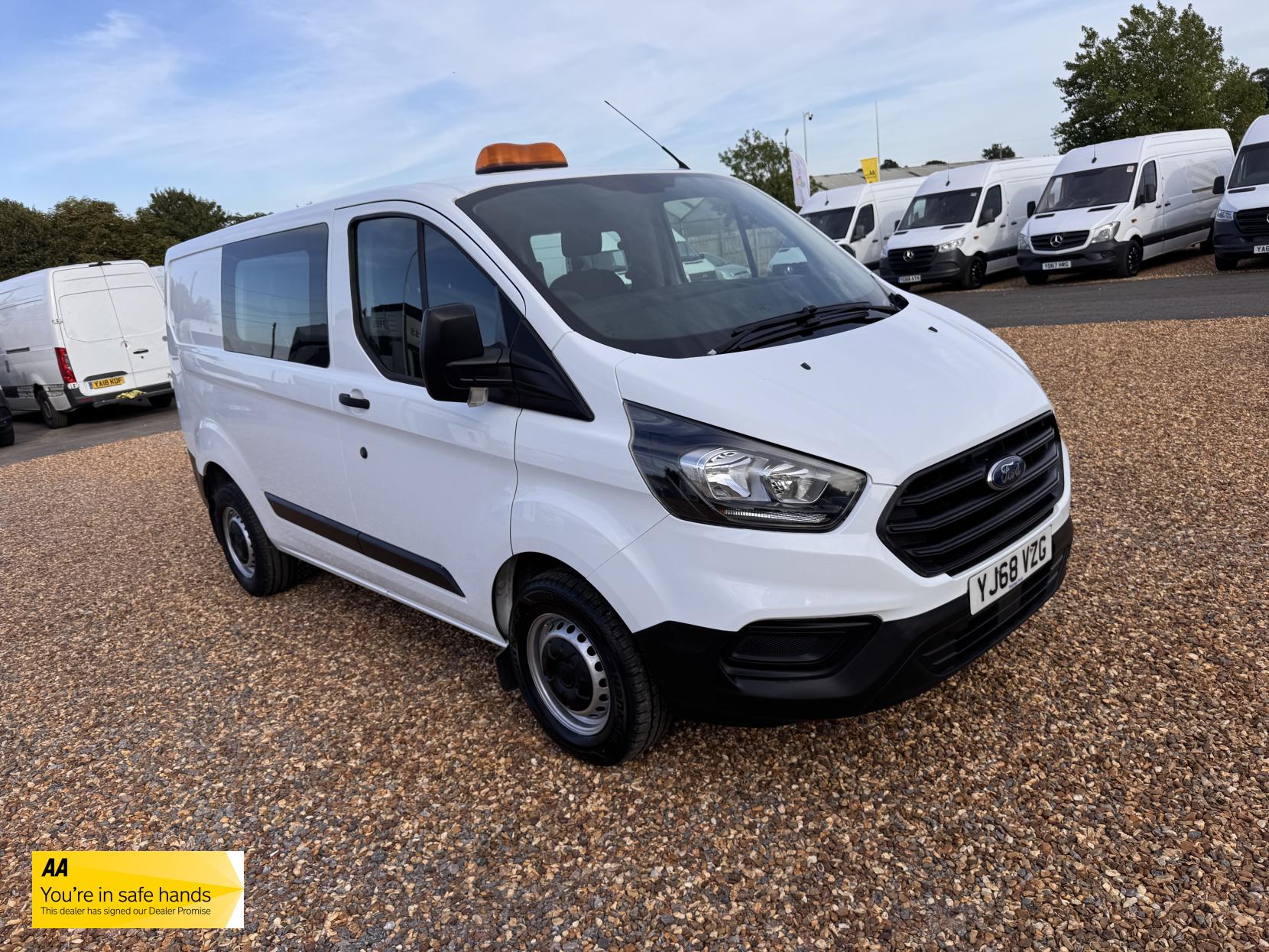 Ford Transit Custom 2.0 280 EcoBlue Crew Van Double Cab 5dr Diesel Manual L1 H1 Euro 6 (5 Seat) (105 ps)