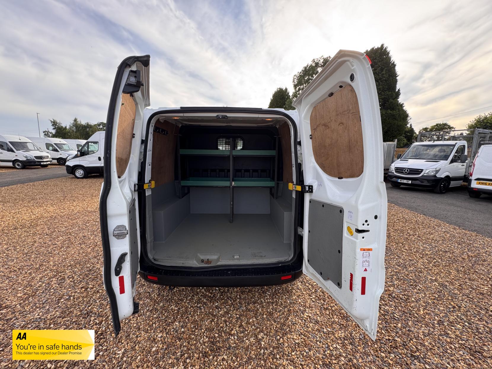 Ford Transit Custom 2.0 280 EcoBlue Crew Van Double Cab 5dr Diesel Manual L1 H1 Euro 6 (5 Seat) (105 ps)