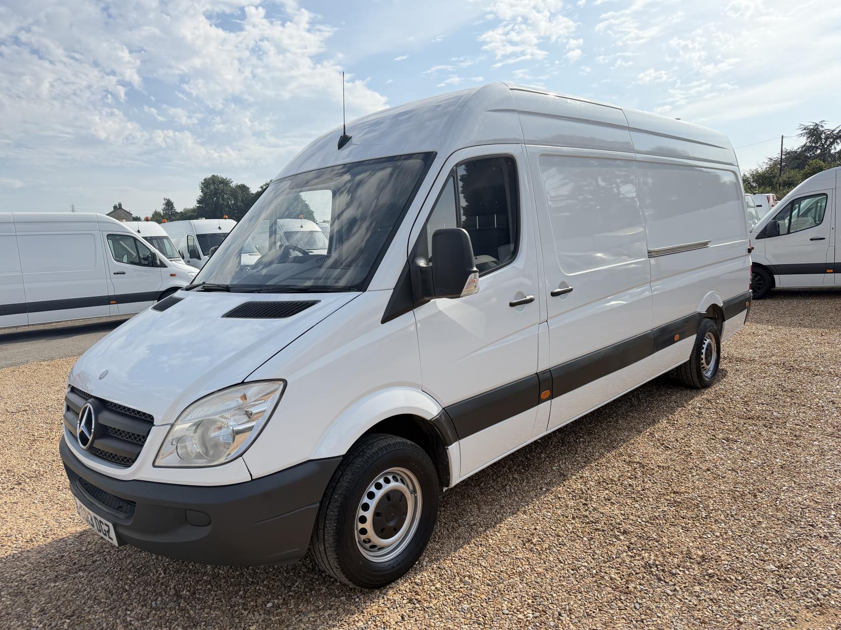 2013 Mercedes-Benz Sprinter 2.1 313 CDi Panel Van 4dr Diesel Manual RWD L3 H3 (129 bhp) - Thumbnail 7