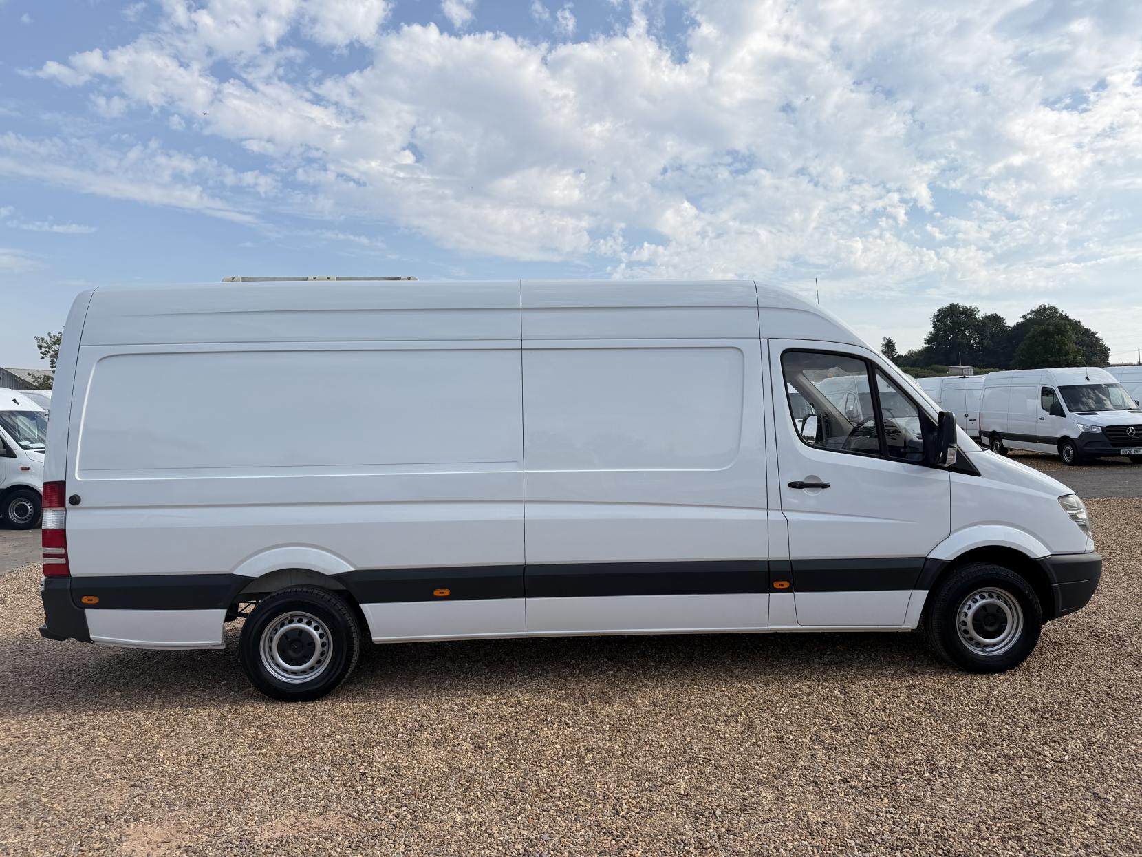 2013 Mercedes-Benz Sprinter 2.1 313 CDi Panel Van 4dr Diesel Manual RWD L3 H3 (129 bhp) - Thumbnail 12