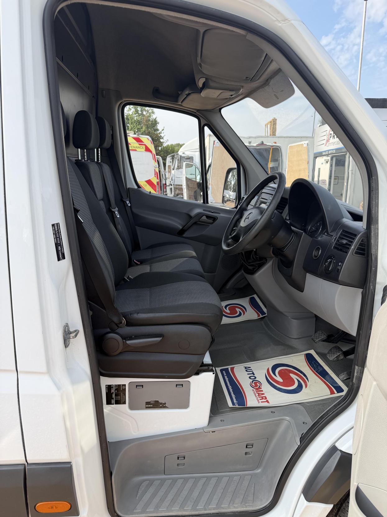2013 Mercedes-Benz Sprinter 2.1 313 CDi Panel Van 4dr Diesel Manual RWD L3 H3 (129 bhp) - Thumbnail 16