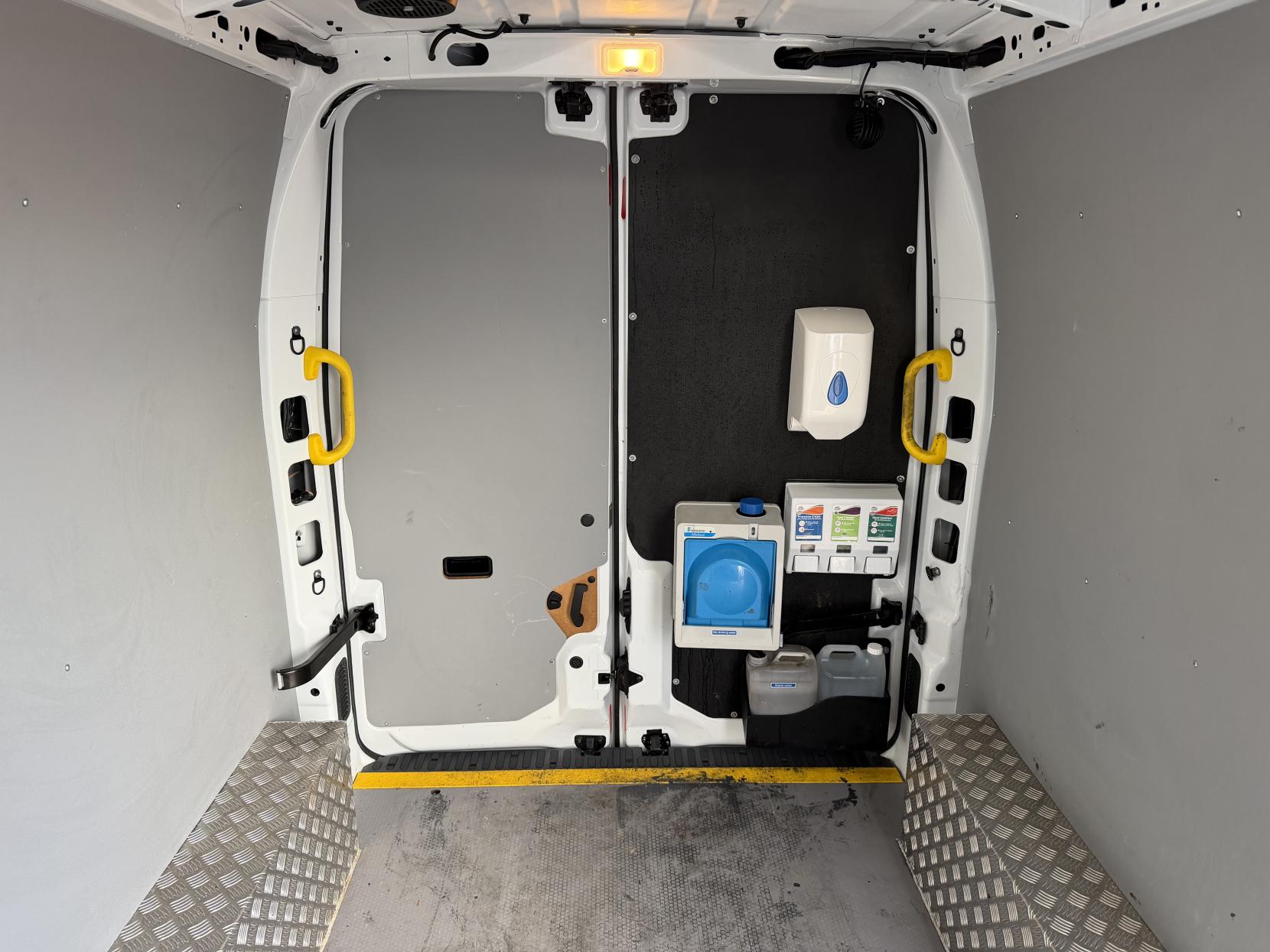 Vauxhall Movano 2.3 CDTi 3500 Panel Van 5dr Diesel Manual FWD L2 H2 Euro 6 (130 ps)