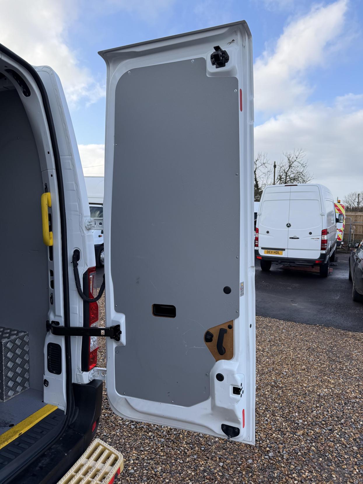 Vauxhall Movano 2.3 CDTi 3500 Panel Van 5dr Diesel Manual FWD L2 H2 Euro 6 (130 ps)