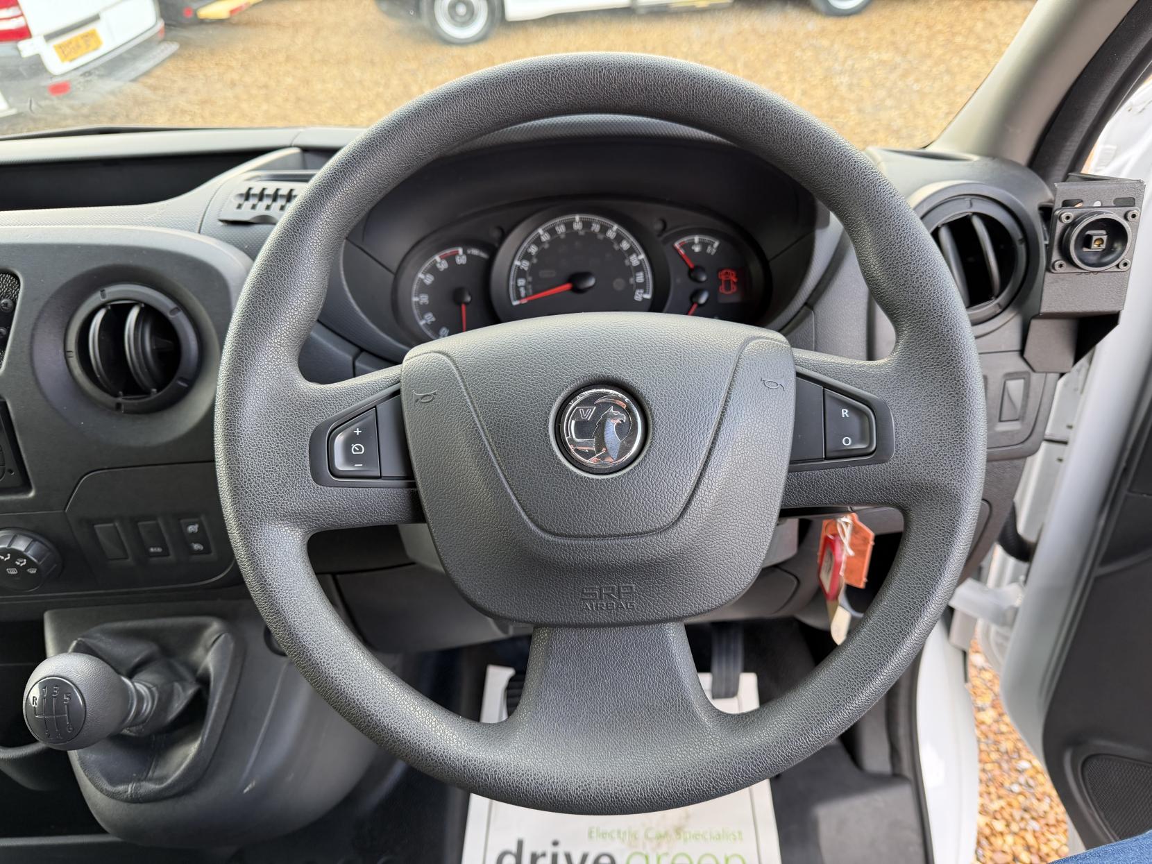 Vauxhall Movano 2.3 CDTi 3500 Panel Van 5dr Diesel Manual FWD L2 H2 Euro 6 (130 ps)