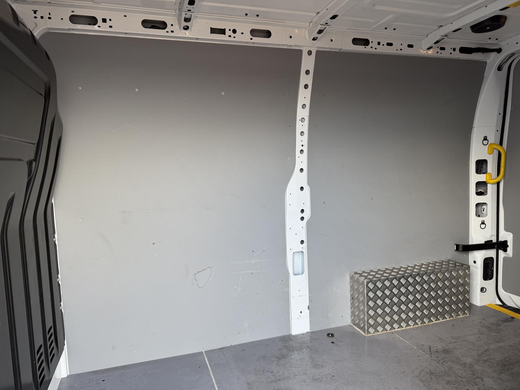 Vauxhall Movano 2.3 CDTi 3500 Panel Van 5dr Diesel Manual FWD L2 H2 Euro 6 (130 ps)