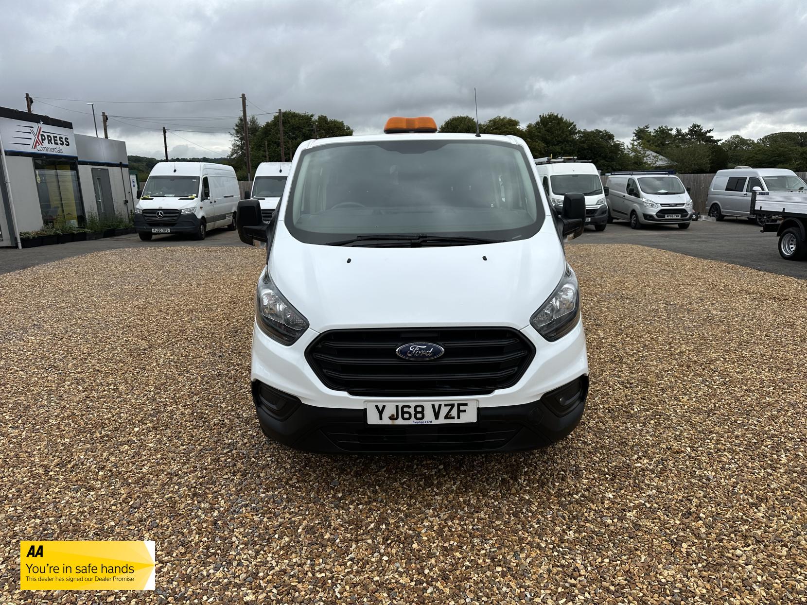 Ford Transit Custom 2.0 280 EcoBlue Crew Van Double Cab 5dr Diesel Manual L1 H1 Euro 6 (5 Seat) (105 ps)