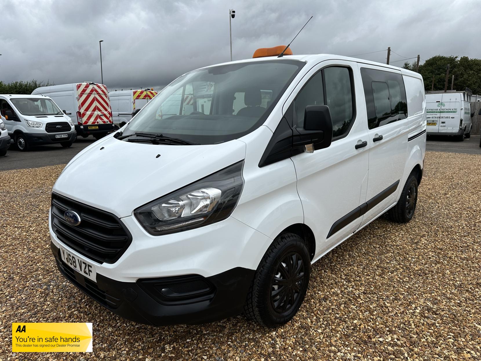 Ford Transit Custom 2.0 280 EcoBlue Crew Van Double Cab 5dr Diesel Manual L1 H1 Euro 6 (5 Seat) (105 ps)