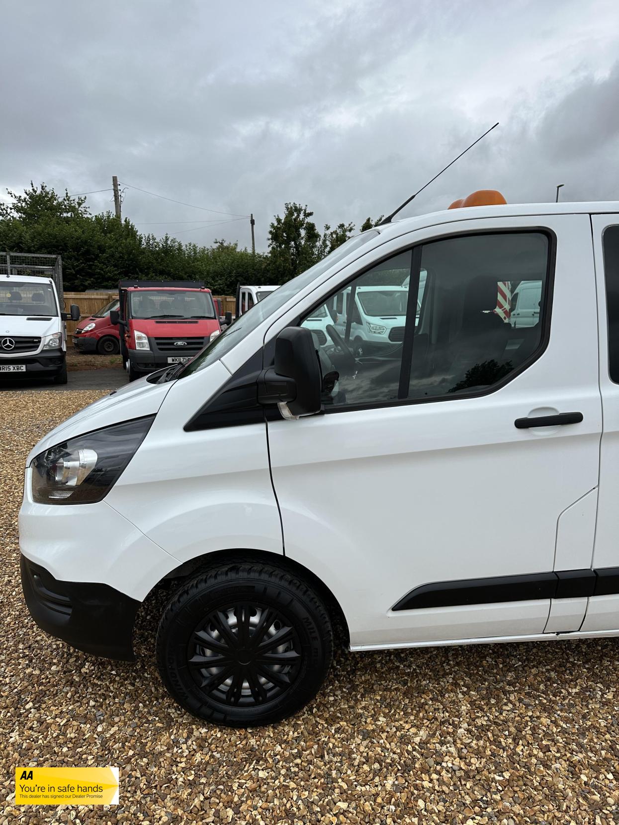 Ford Transit Custom 2.0 280 EcoBlue Crew Van Double Cab 5dr Diesel Manual L1 H1 Euro 6 (5 Seat) (105 ps)