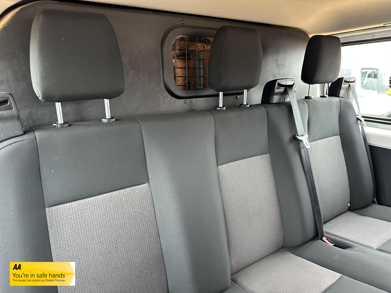Ford Transit Custom 2.0 280 EcoBlue Crew Van Double Cab 5dr Diesel Manual L1 H1 Euro 6 (5 Seat) (105 ps)