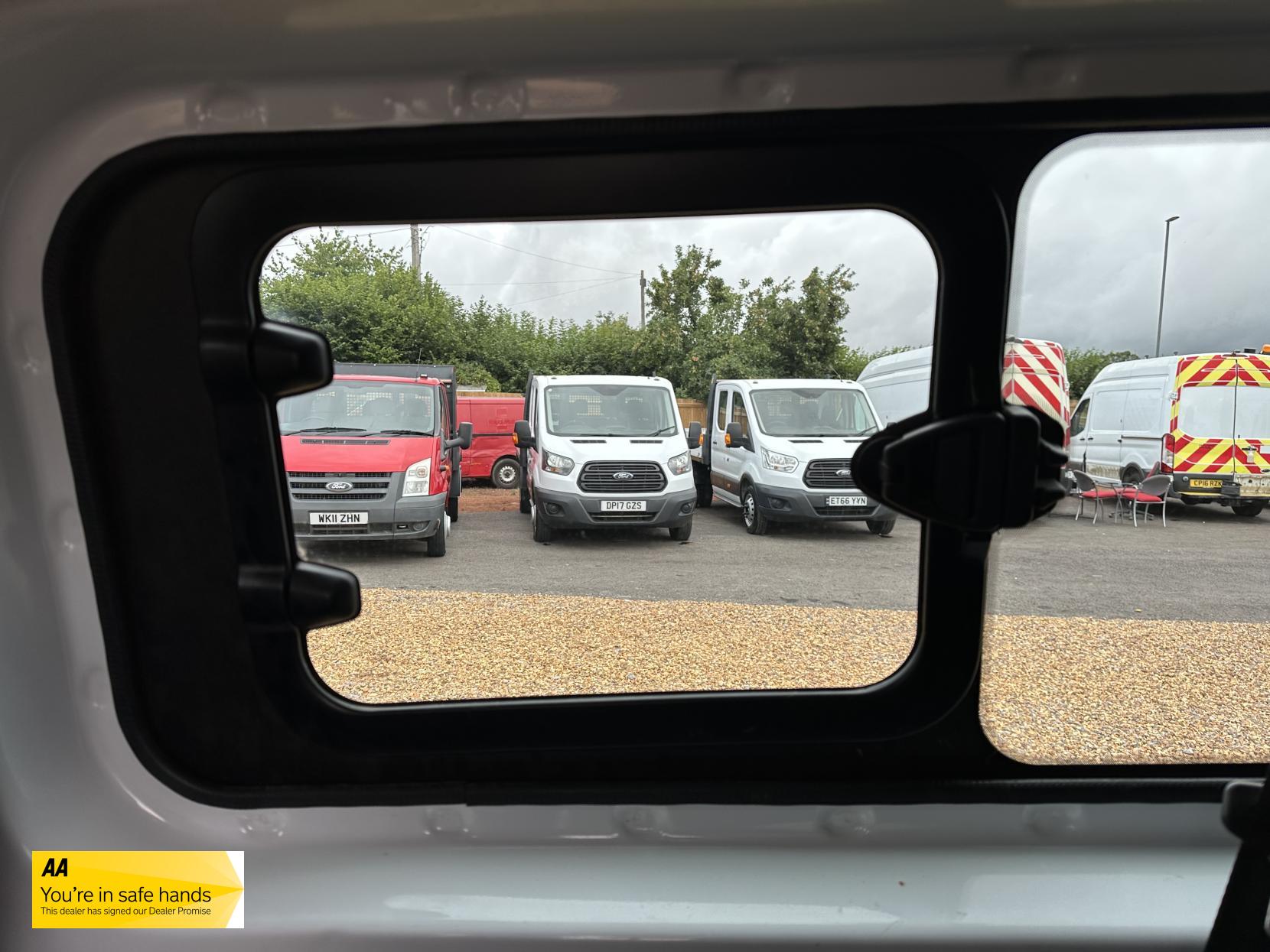 Ford Transit Custom 2.0 280 EcoBlue Crew Van Double Cab 5dr Diesel Manual L1 H1 Euro 6 (5 Seat) (105 ps)