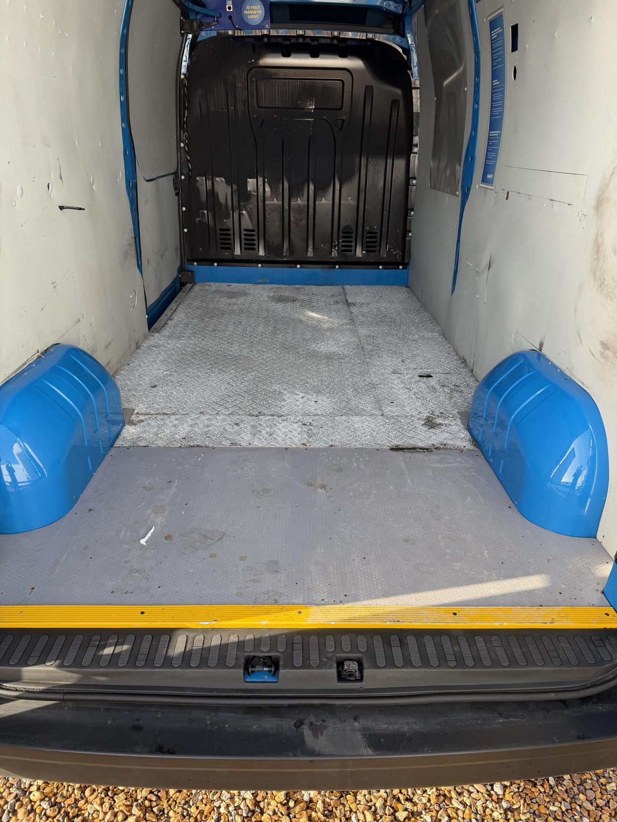 Renault Master 2.3 dCi ENERGY 35 Business Panel Van 4dr Diesel Manual FWD LWB Medium Roof Euro 6 (s/s) (150 bhp)