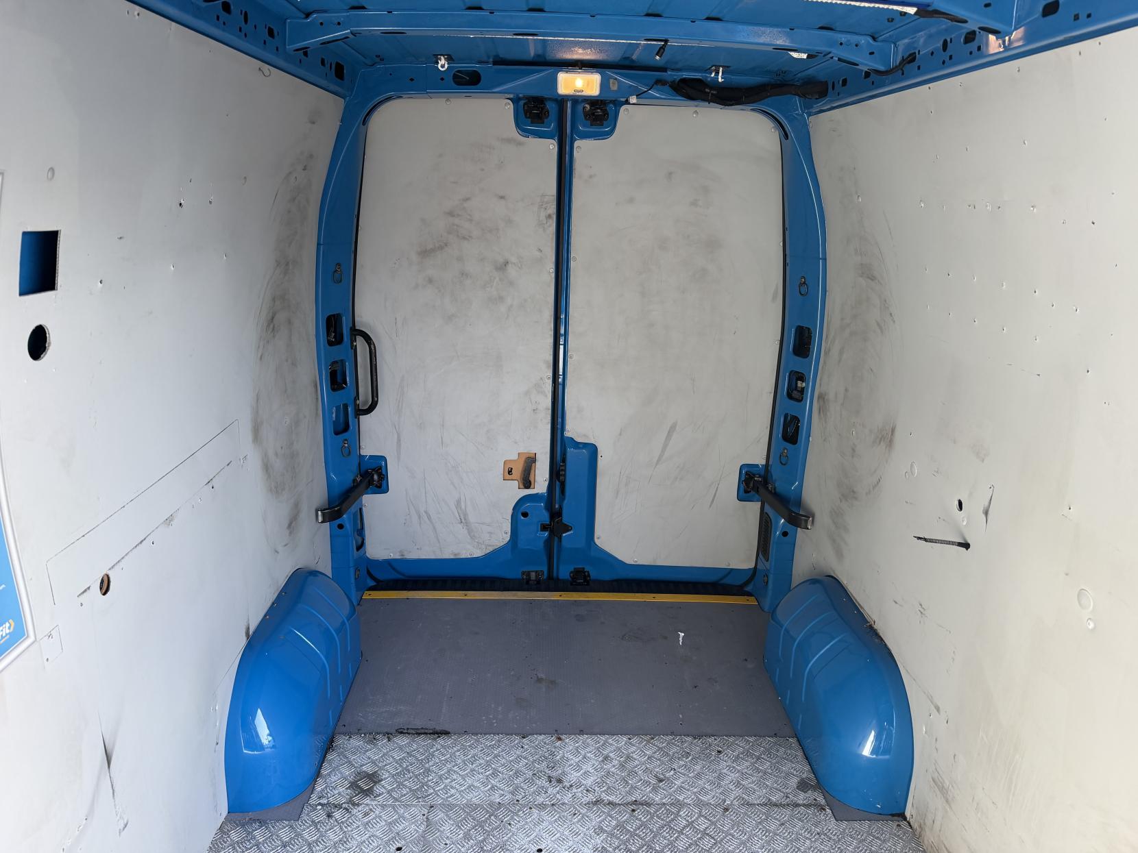 Renault Master 2.3 dCi ENERGY 35 Business Panel Van 4dr Diesel Manual FWD LWB Medium Roof Euro 6 (s/s) (150 bhp)