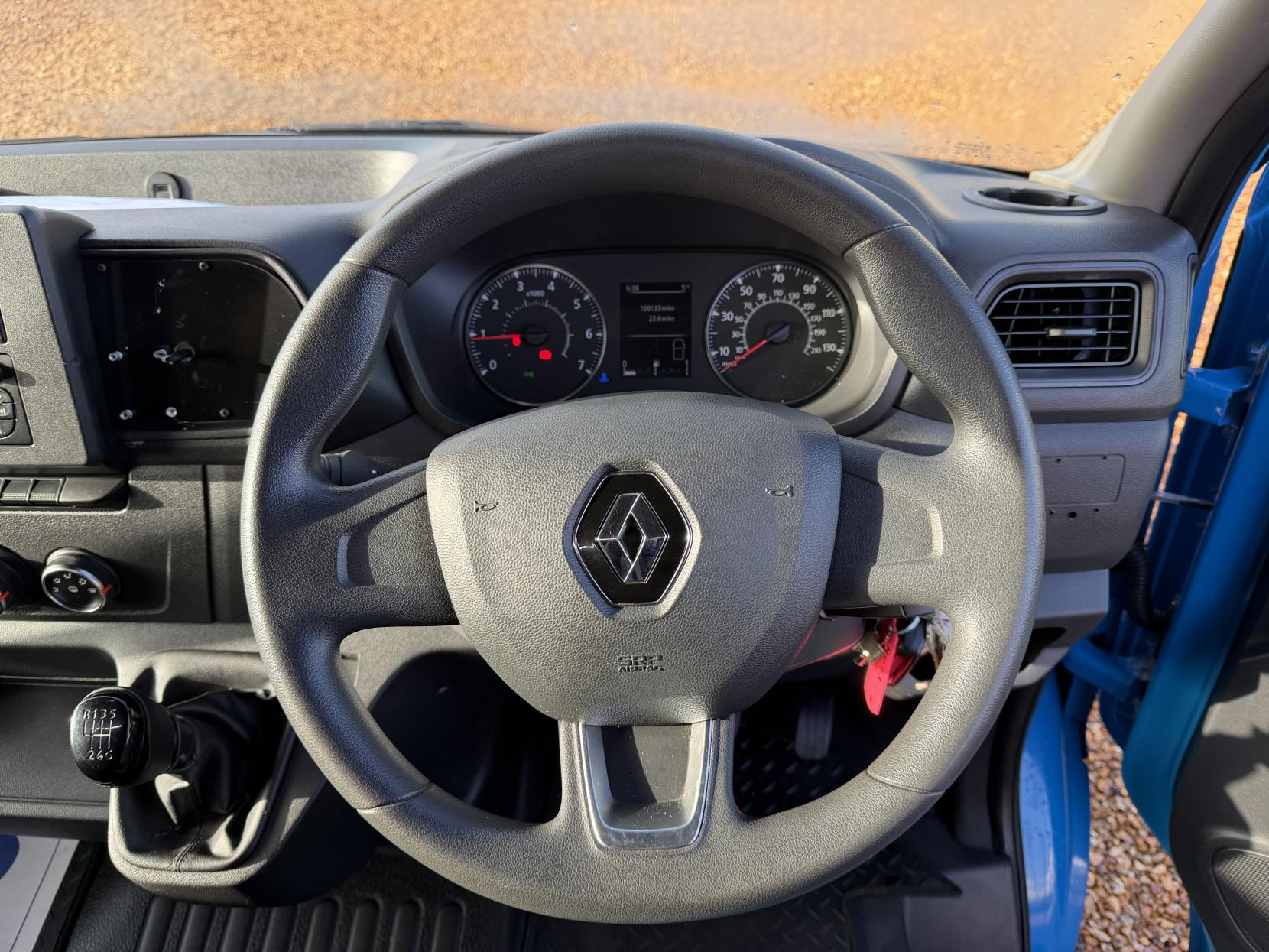 Renault Master 2.3 dCi ENERGY 35 Business Panel Van 4dr Diesel Manual FWD LWB Medium Roof Euro 6 (s/s) (150 bhp)