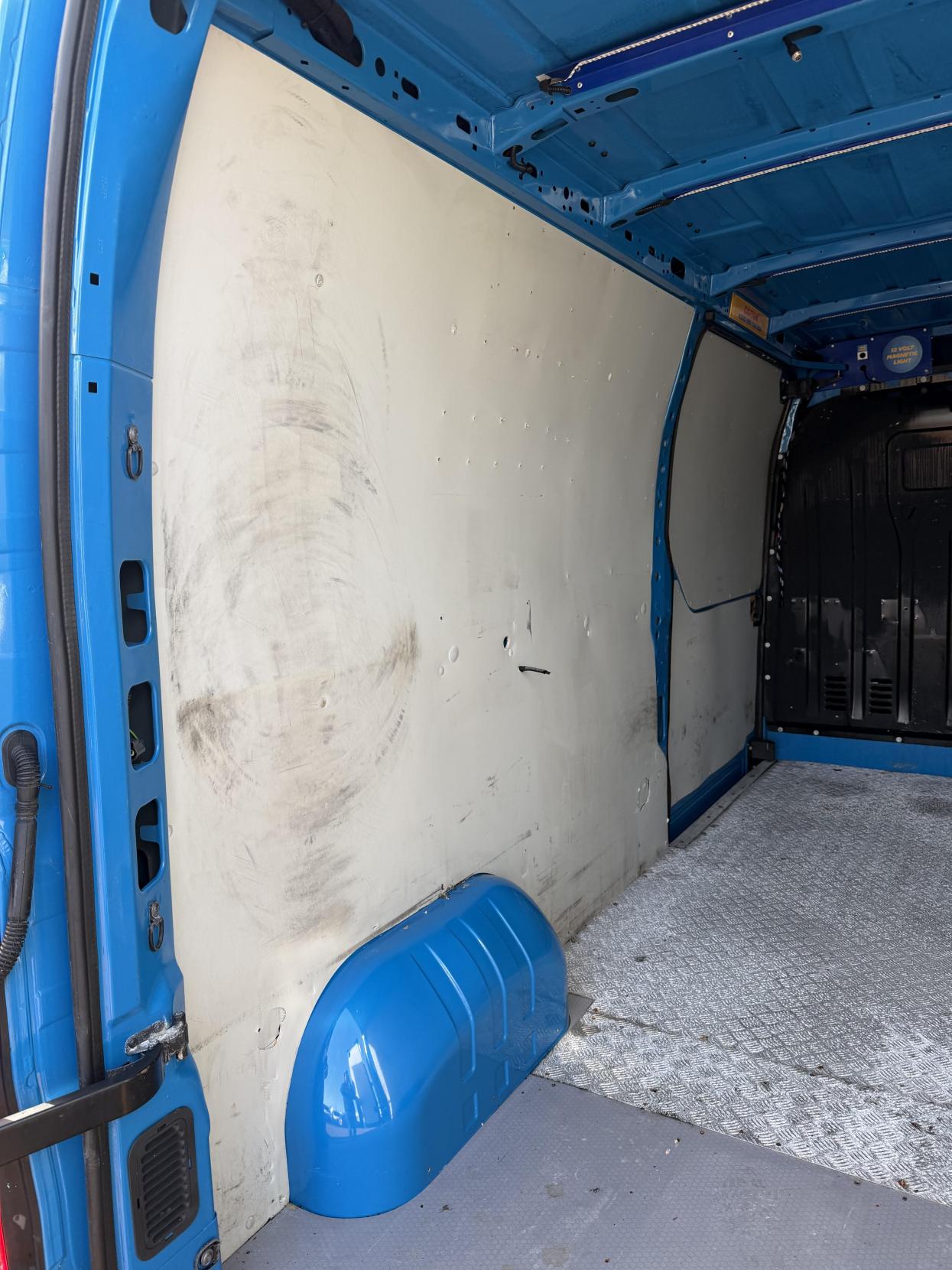 Renault Master 2.3 dCi ENERGY 35 Business Panel Van 4dr Diesel Manual FWD LWB Medium Roof Euro 6 (s/s) (150 bhp)