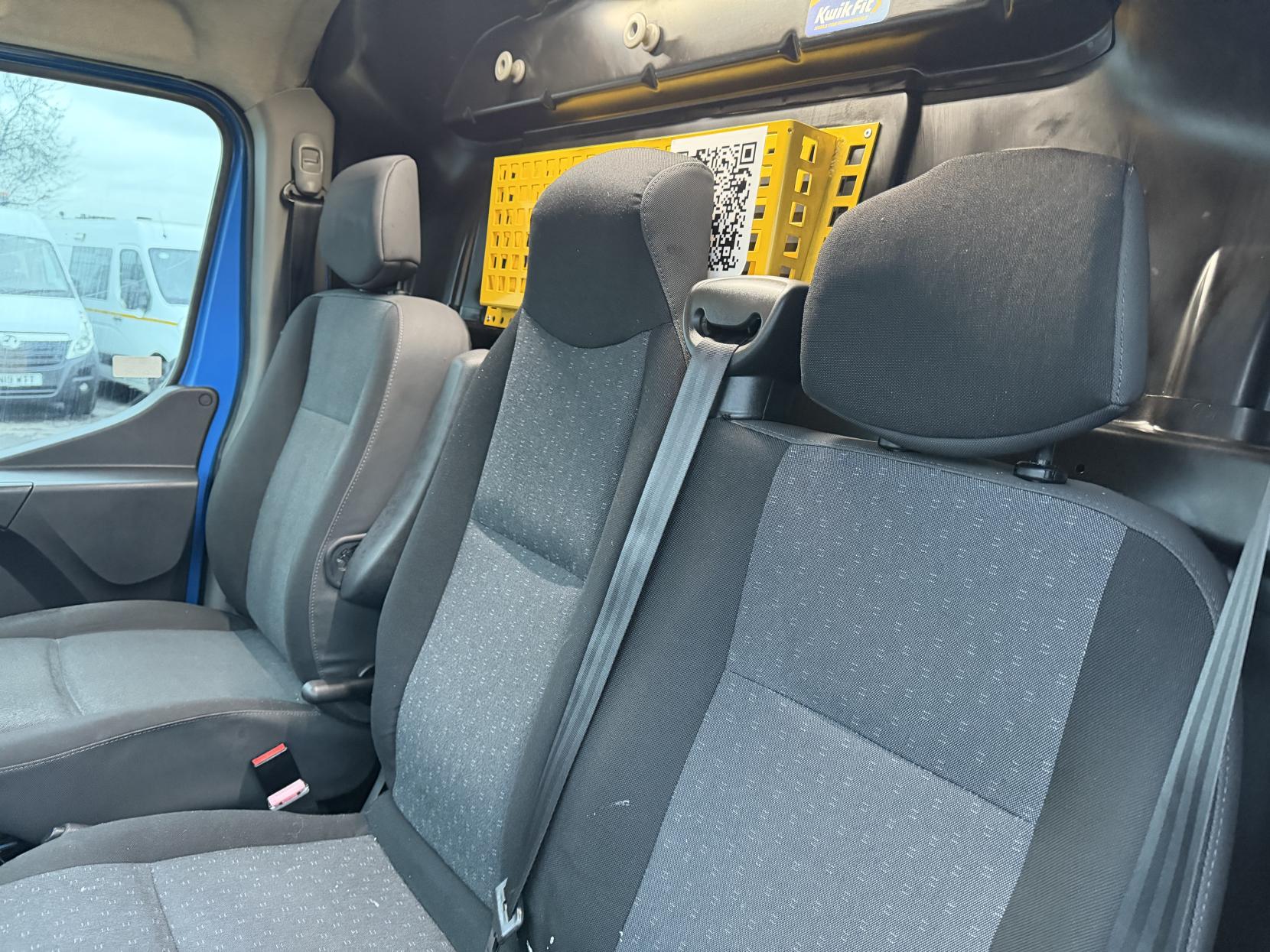 Renault Master 2.3 dCi ENERGY 35 Business Panel Van 4dr Diesel Manual FWD LWB Medium Roof Euro 6 (s/s) (150 bhp)