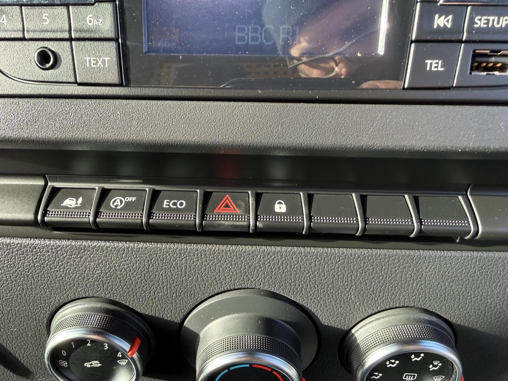 Renault Master 2.3 dCi ENERGY 35 Business Panel Van 4dr Diesel Manual FWD LWB Medium Roof Euro 6 (s/s) (150 bhp)