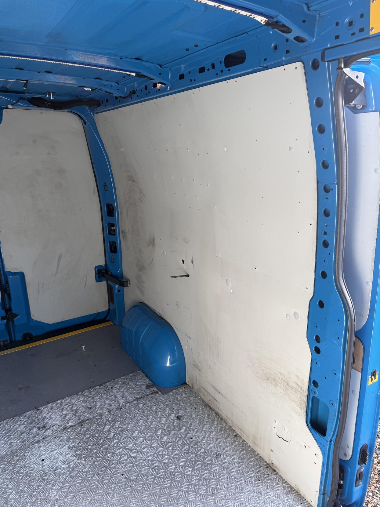 Renault Master 2.3 dCi ENERGY 35 Business Panel Van 4dr Diesel Manual FWD LWB Medium Roof Euro 6 (s/s) (150 bhp)