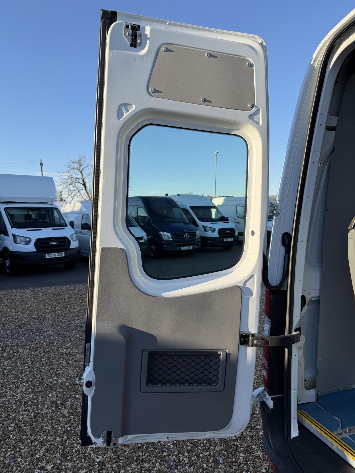 Mercedes-Benz Sprinter 2.1 313 CDi Panel Van 4dr Diesel Manual RWD L2 (129 bhp)