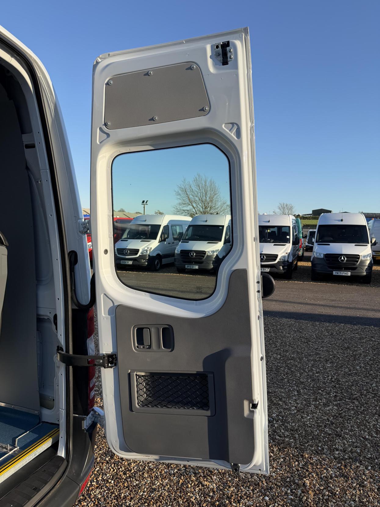 Mercedes-Benz Sprinter 2.1 313 CDi Panel Van 4dr Diesel Manual RWD L2 (129 bhp)