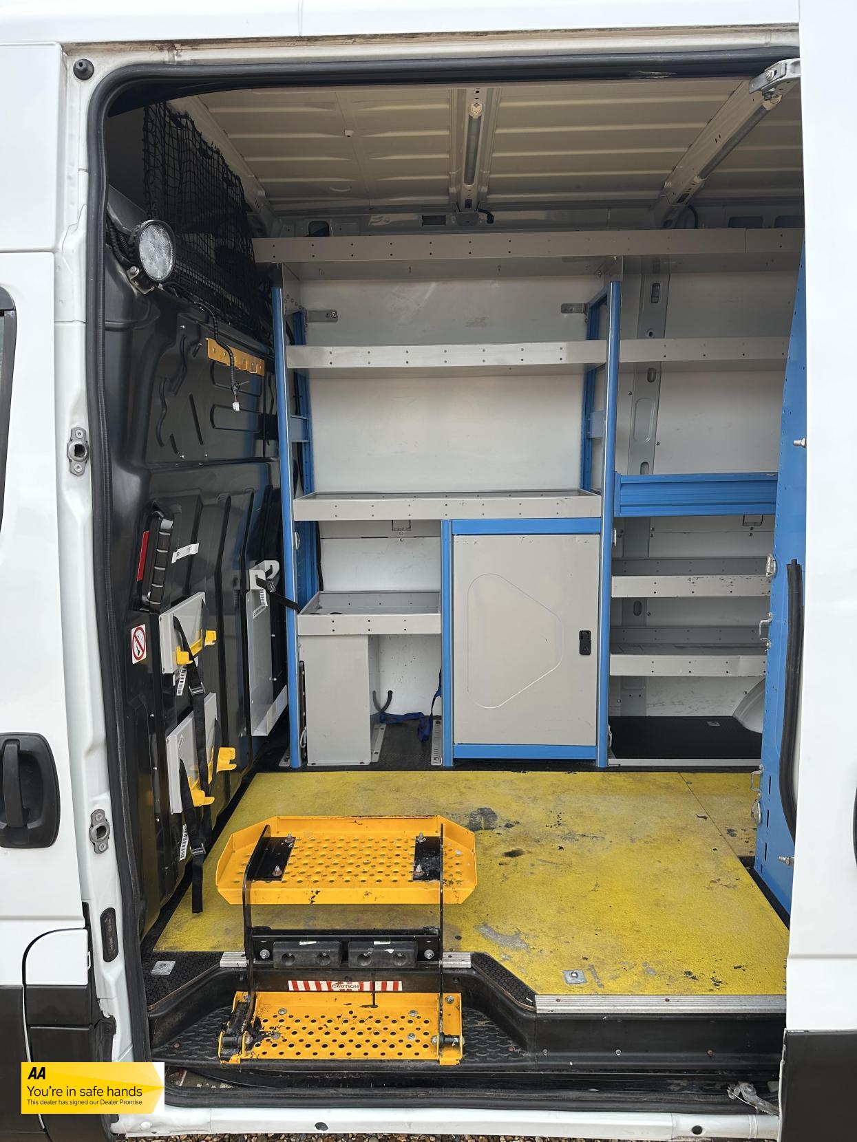 Iveco Daily 2.3 TD 12V 35S 3520 (Business) Panel Van 5dr Diesel Manual L2 (116 bhp)