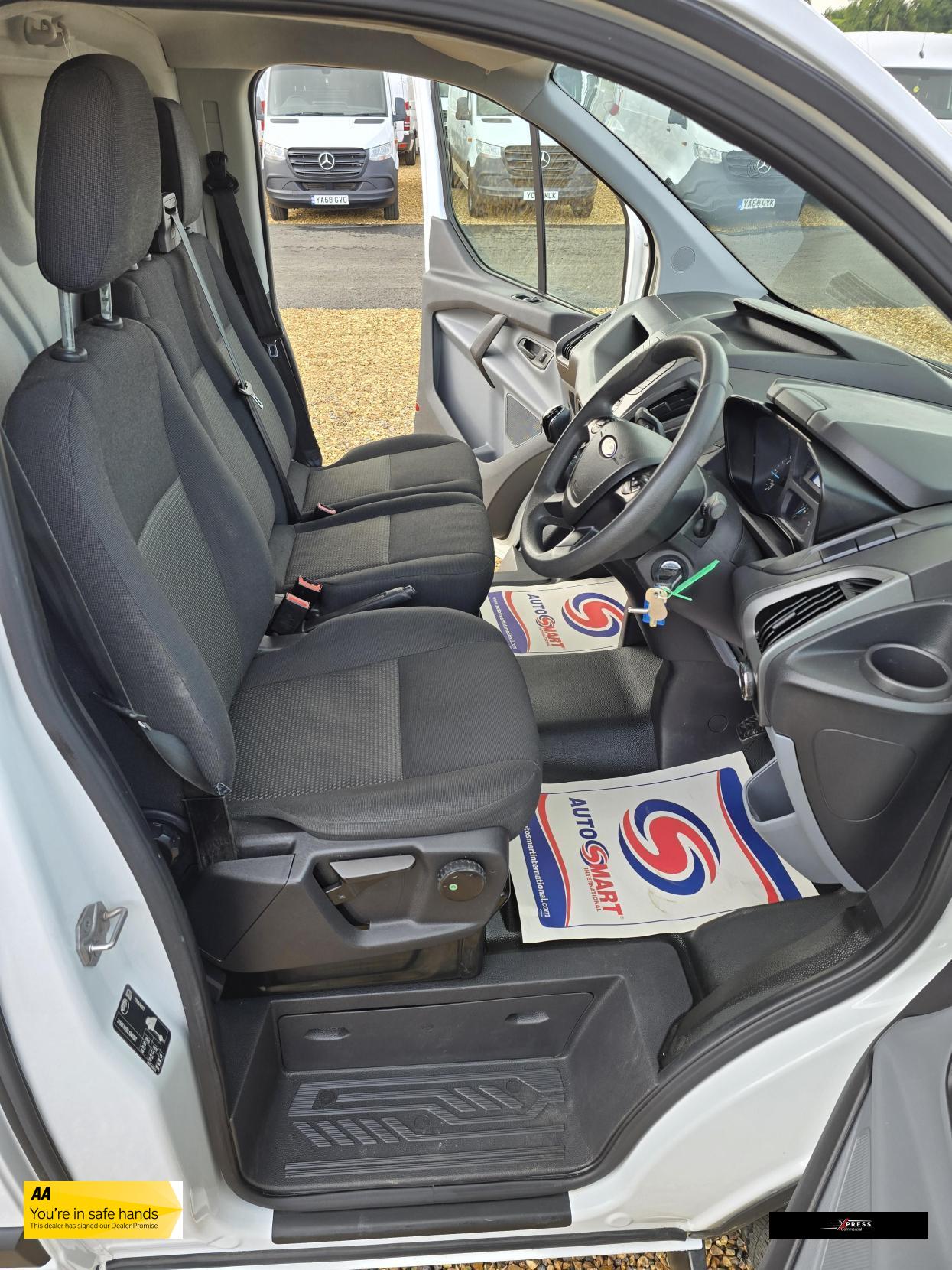 Ford Transit Custom Transit Custom 2.2 TDCi 290 Panel Van 5dr Diesel Manual L1 H1 (186 g/km, 98 bhp)