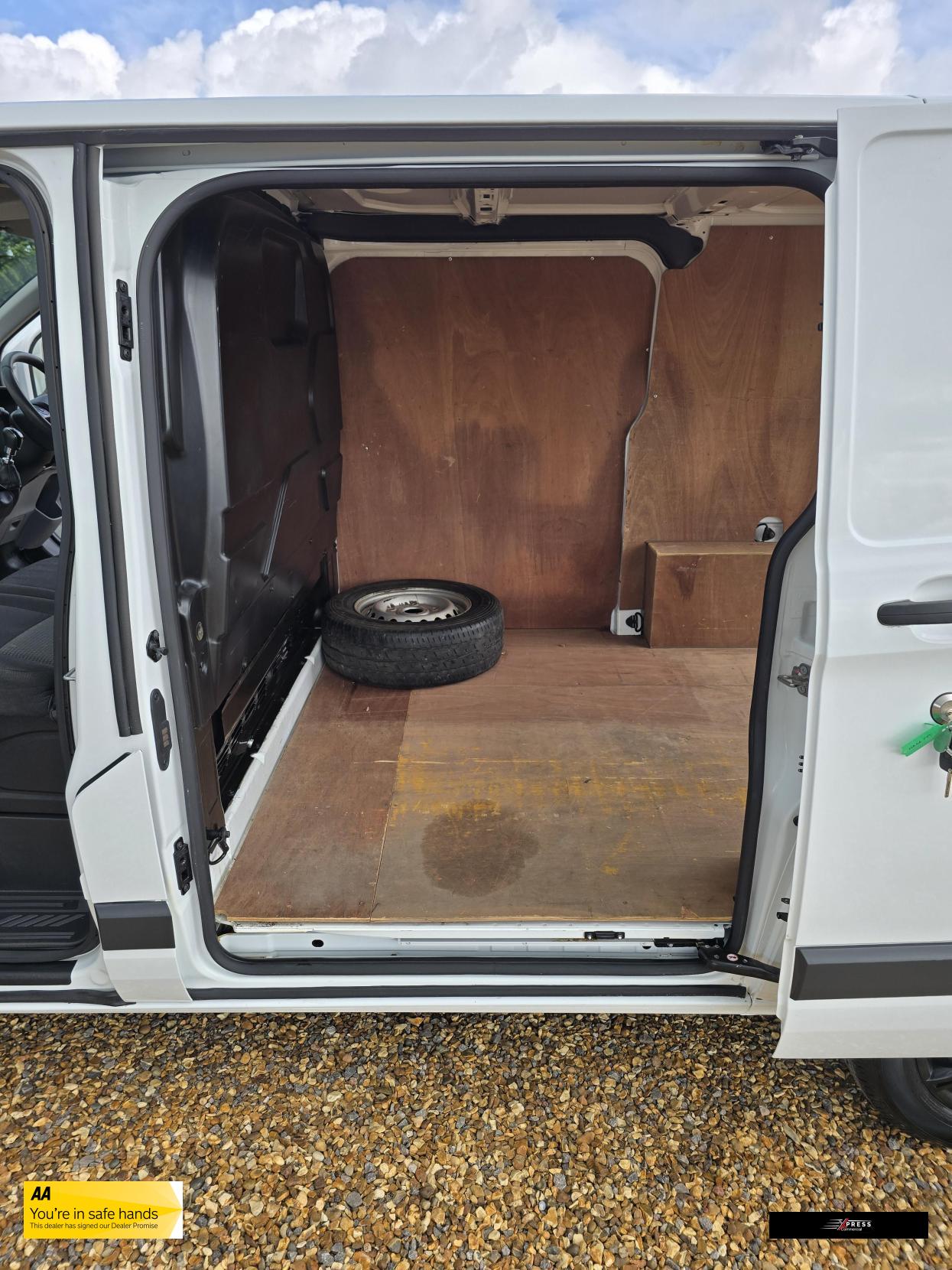 Ford Transit Custom Transit Custom 2.2 TDCi 290 Panel Van 5dr Diesel Manual L1 H1 (186 g/km, 98 bhp)