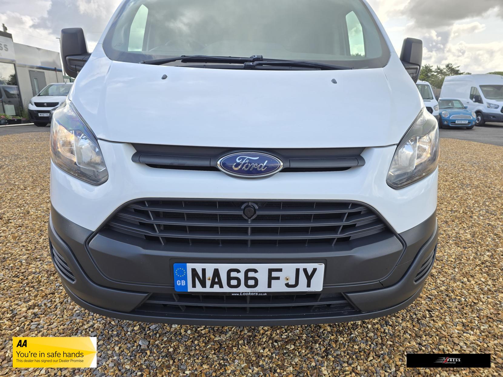 Ford Transit Custom Transit Custom 2.2 TDCi 290 Panel Van 5dr Diesel Manual L1 H1 (186 g/km, 98 bhp)