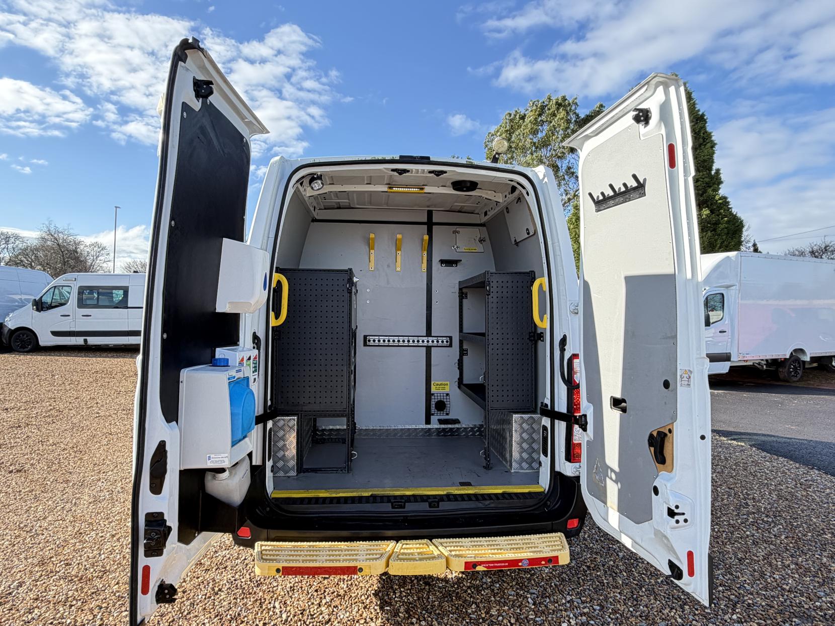 Vauxhall Movano 2.3 CDTi 3500 Panel Van 5dr Diesel Manual FWD L2 H2 Euro 6 (130 ps)