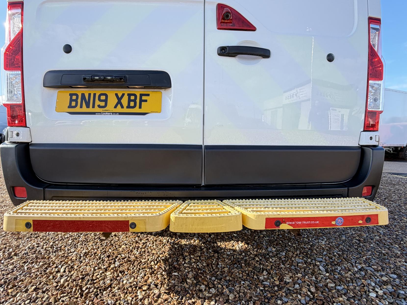 Vauxhall Movano 2.3 CDTi 3500 Panel Van 5dr Diesel Manual FWD L2 H2 Euro 6 (130 ps)