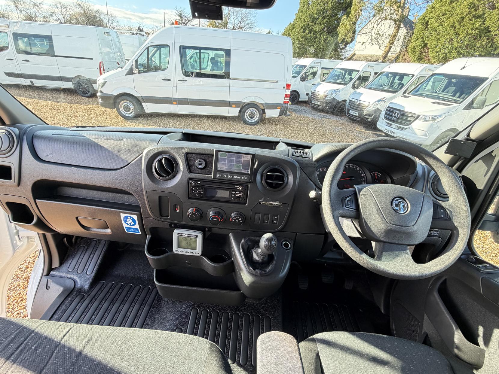 Vauxhall Movano 2.3 CDTi 3500 Panel Van 5dr Diesel Manual FWD L2 H2 Euro 6 (130 ps)