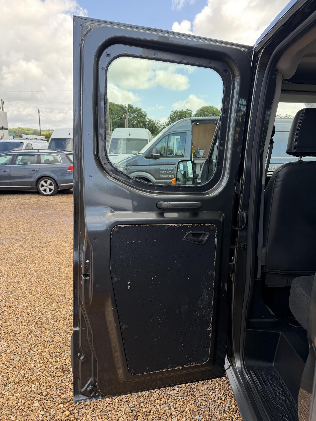 2019 Ford Transit 2.0 350 EcoBlue Chassis Double Cab 4dr Diesel Manual RWD L3 H1 Euro 6 (DRW) (130 ps) - Thumbnail 35